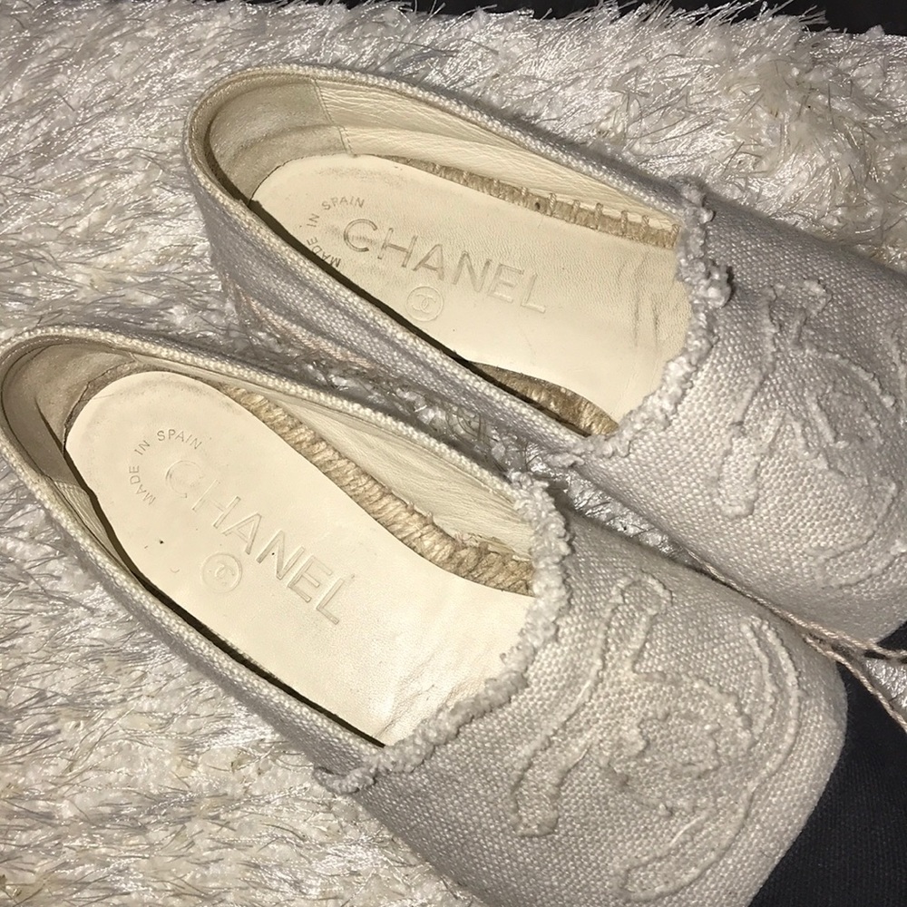 Authentic Chanel espadrilles - Picture 2 of 4
